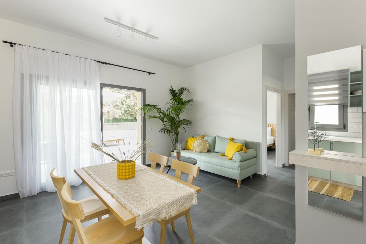 Yuka Villas Collection Nea Iraklitsa Exteriör bild